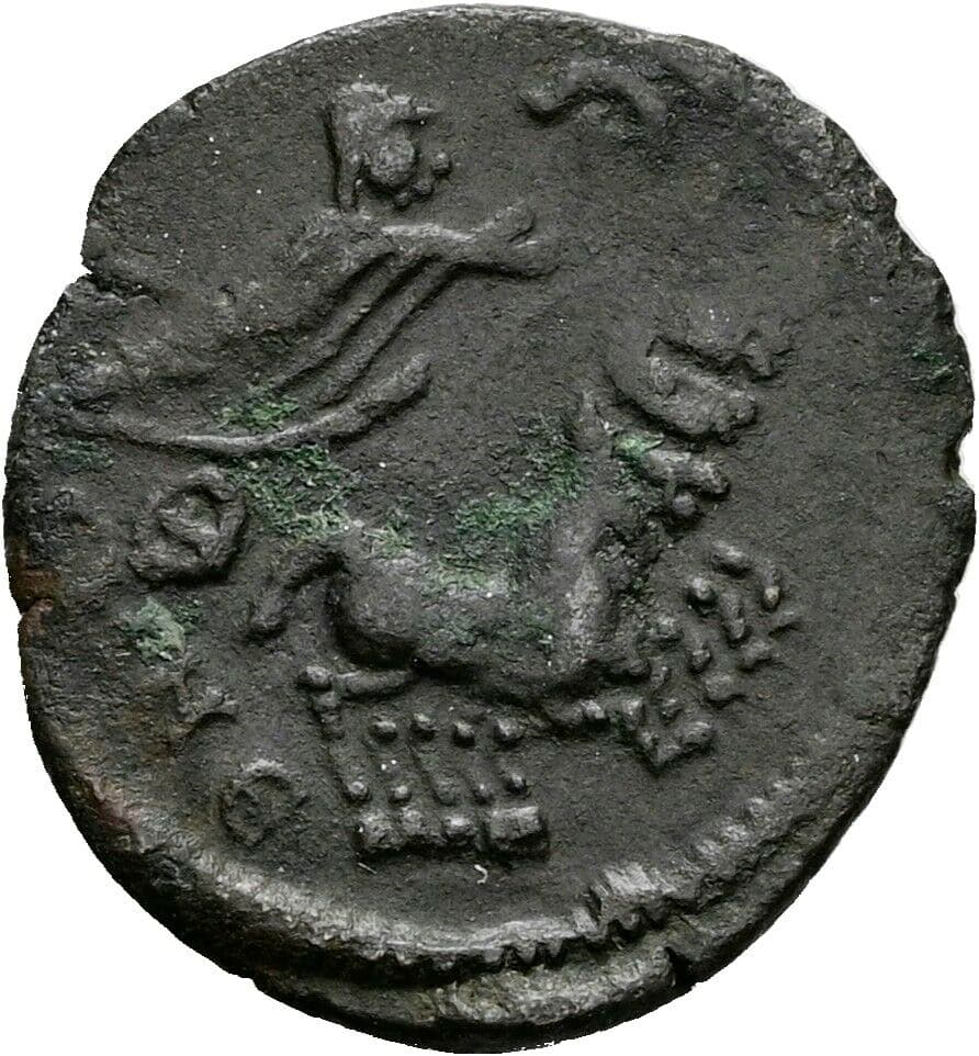 AE 15 Follis Quadriga