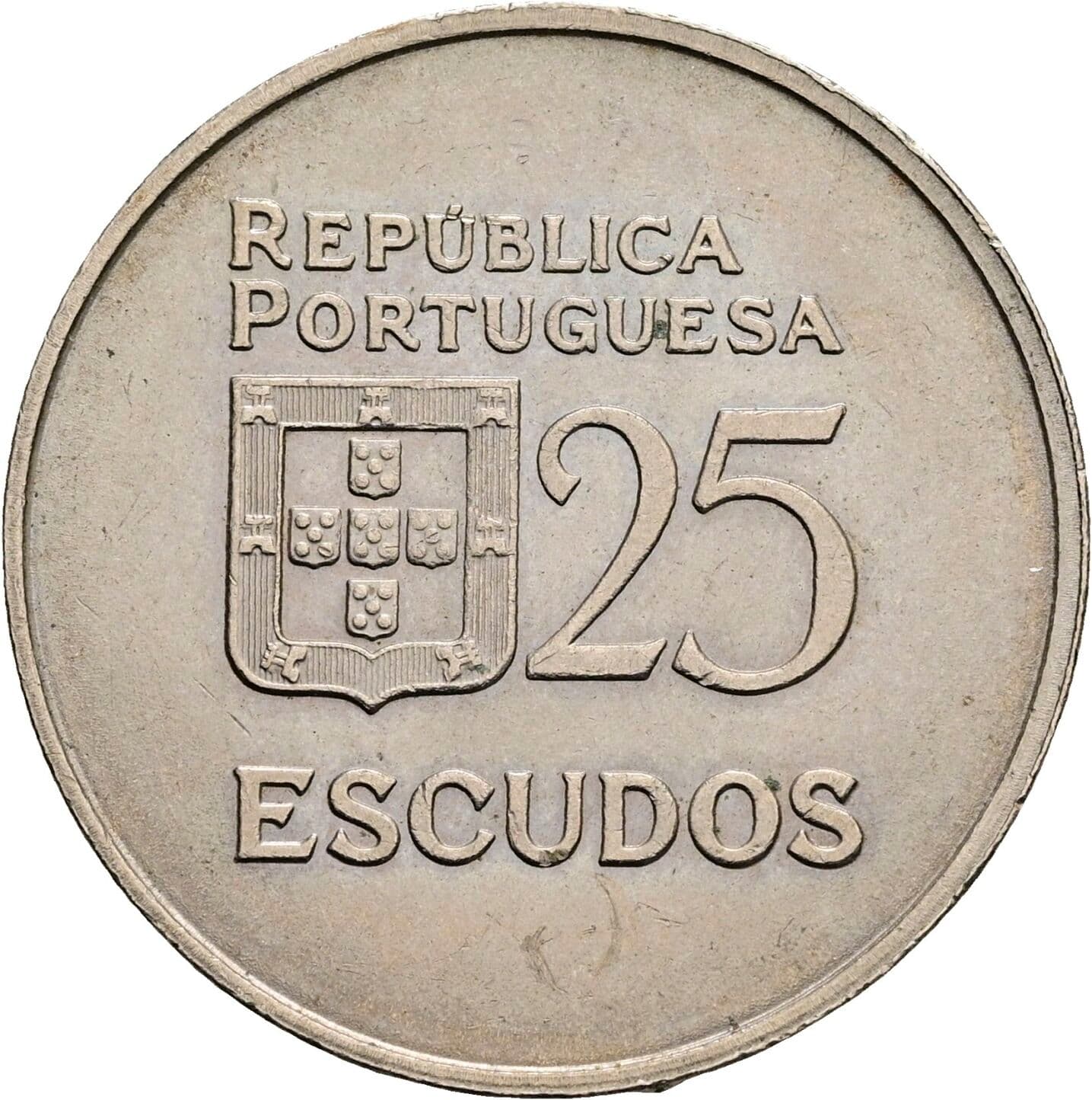 25 Escudos