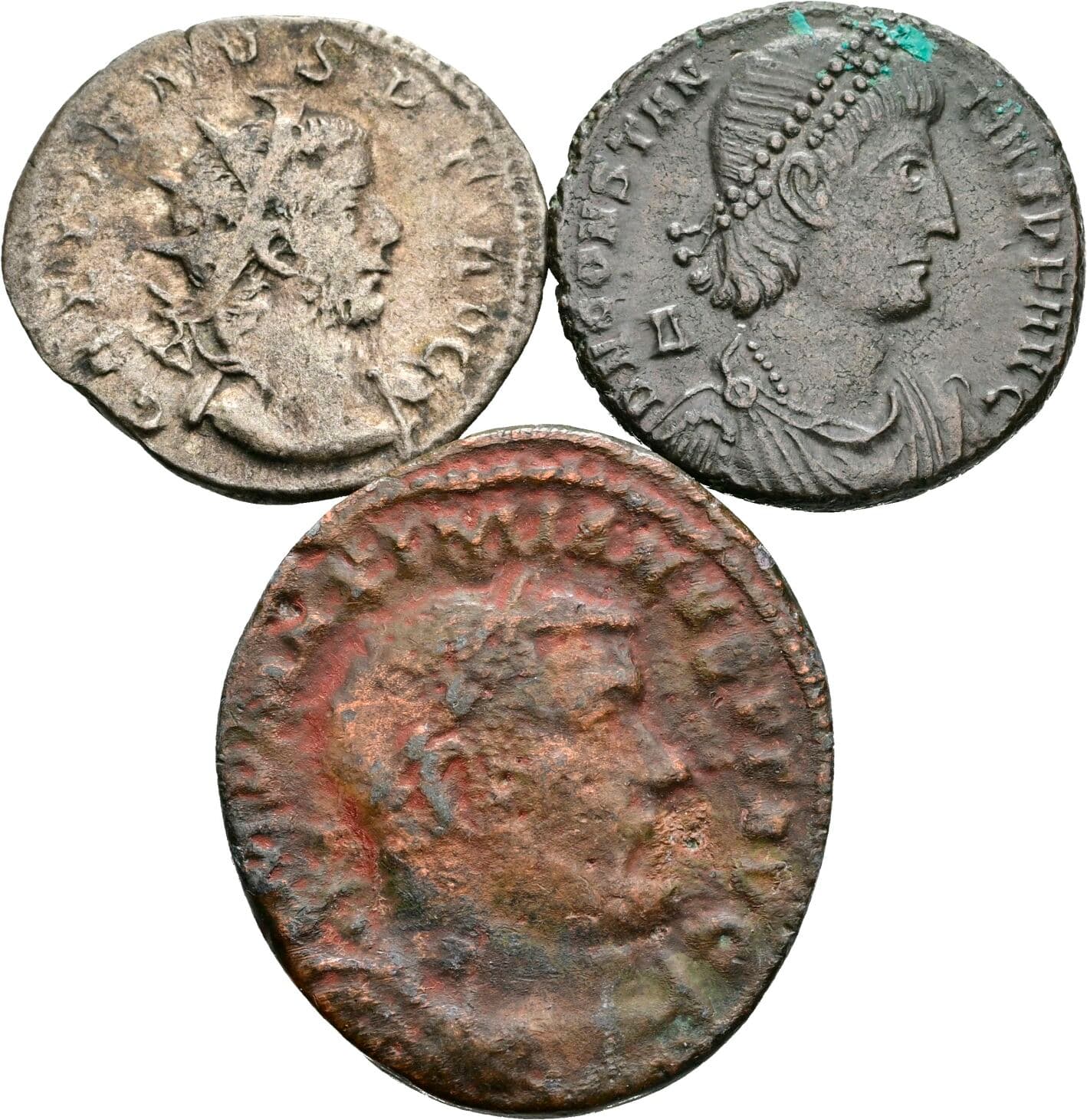 Lot mit 3 Bronzemünzen, davon 1x fake Maximianus