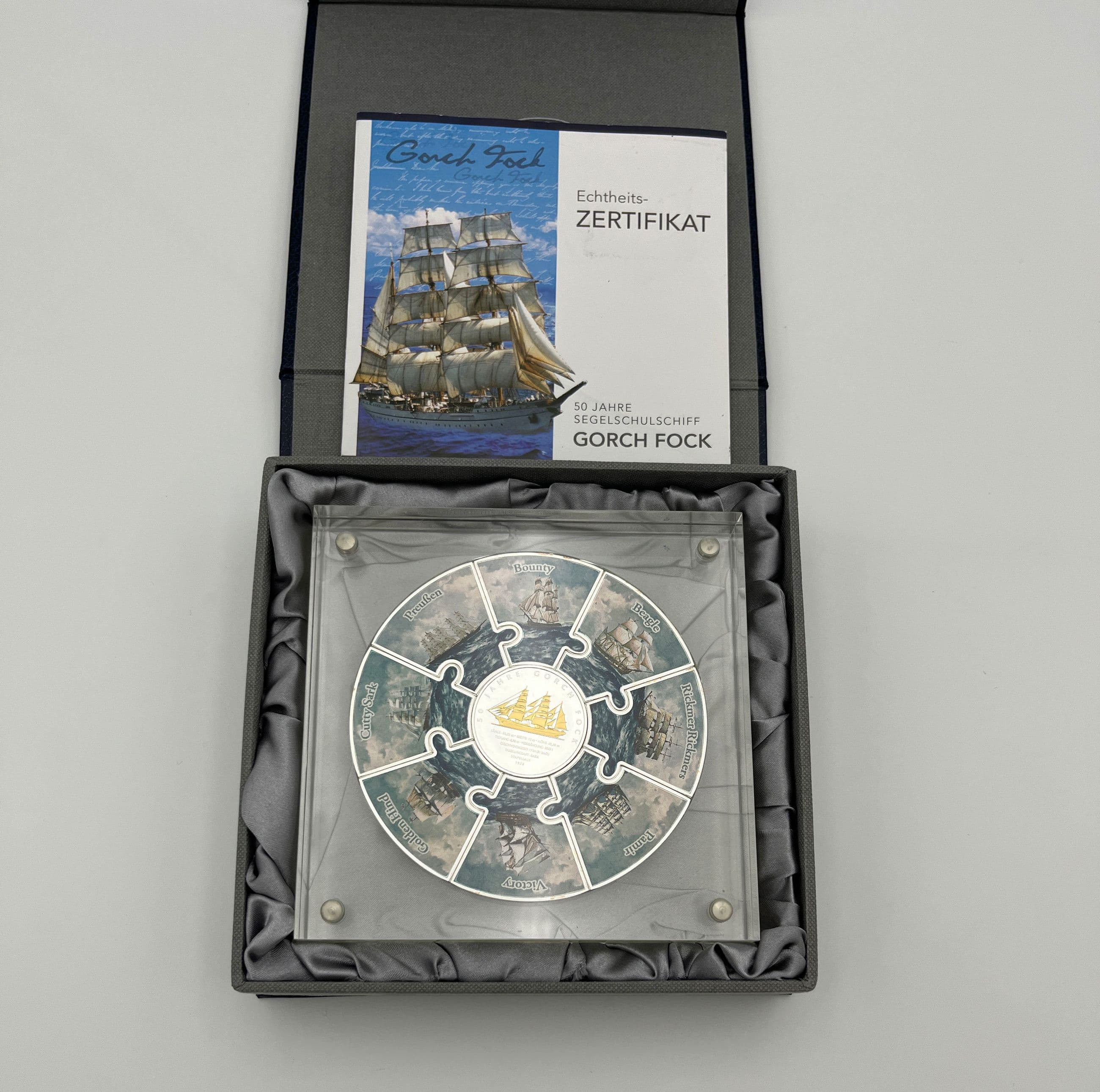 Etui mit 10 Euro + 8 Stück Gedenkprägungen