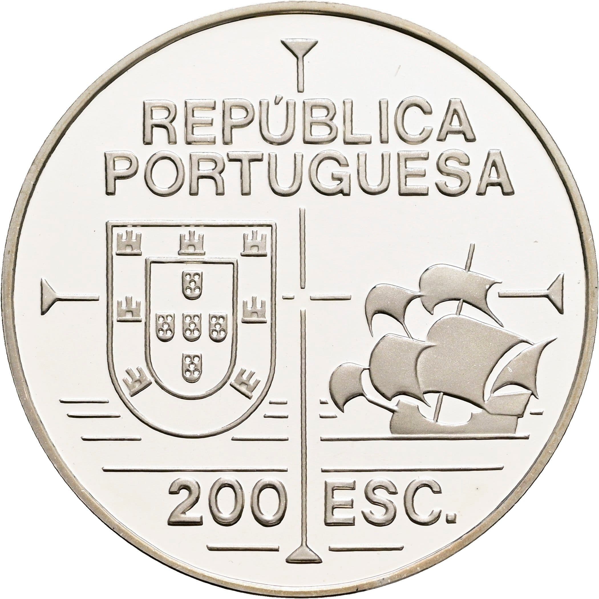 200 Escudos