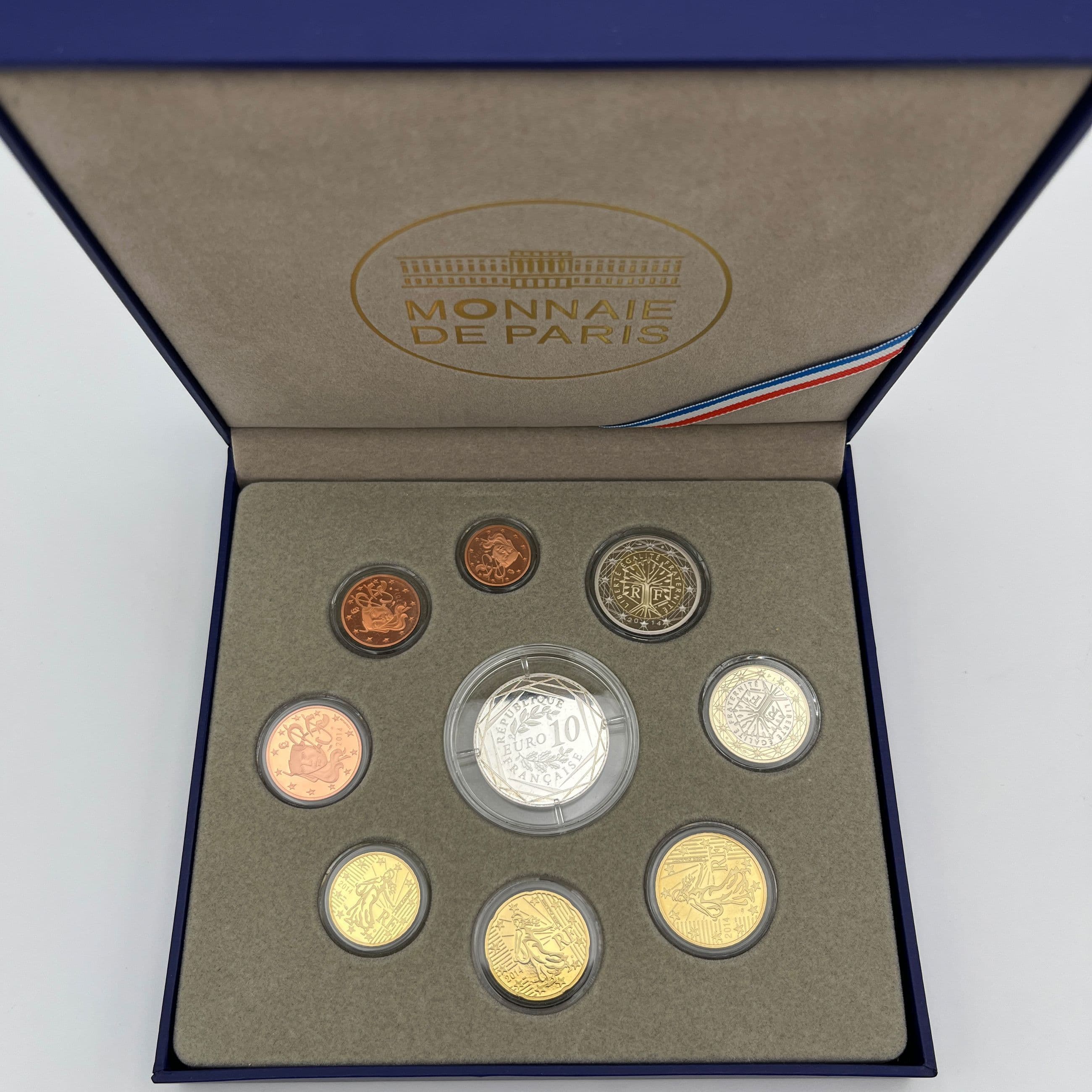 Euro Proof KMS mit 10-Euro Silbermünze "Gallischer Hahn"