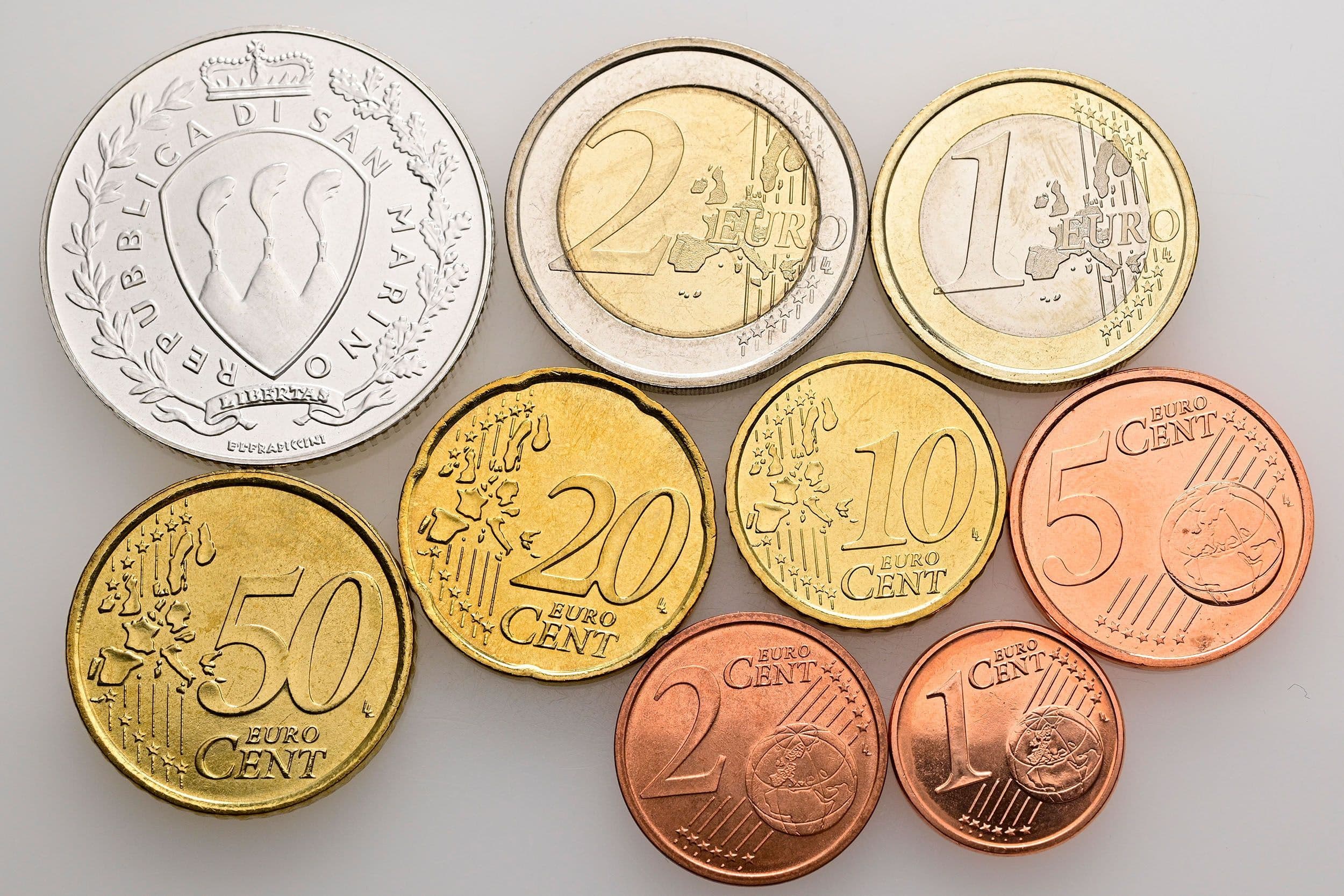 Euro KMS inklusive 5-Euro Silbermünze