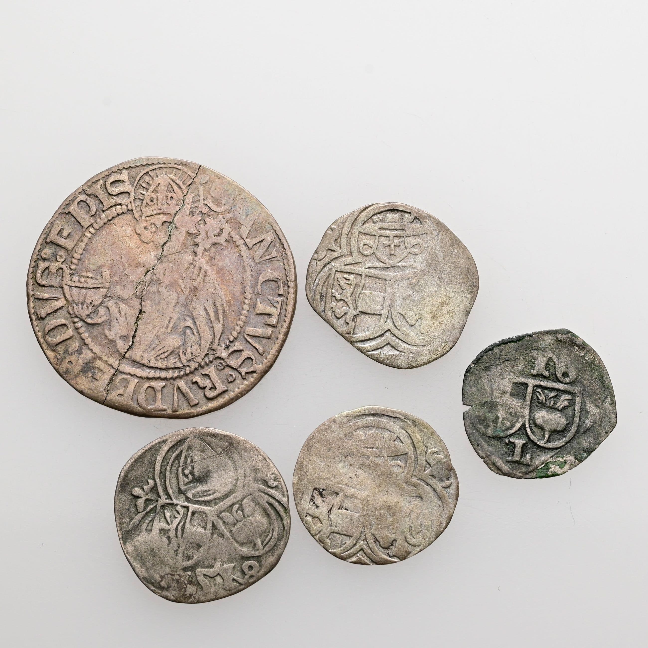 Lot Salzburger Kleinmünzen, Pfennig, 2 Pfennige (3x), Batzen (Bruchstelle)