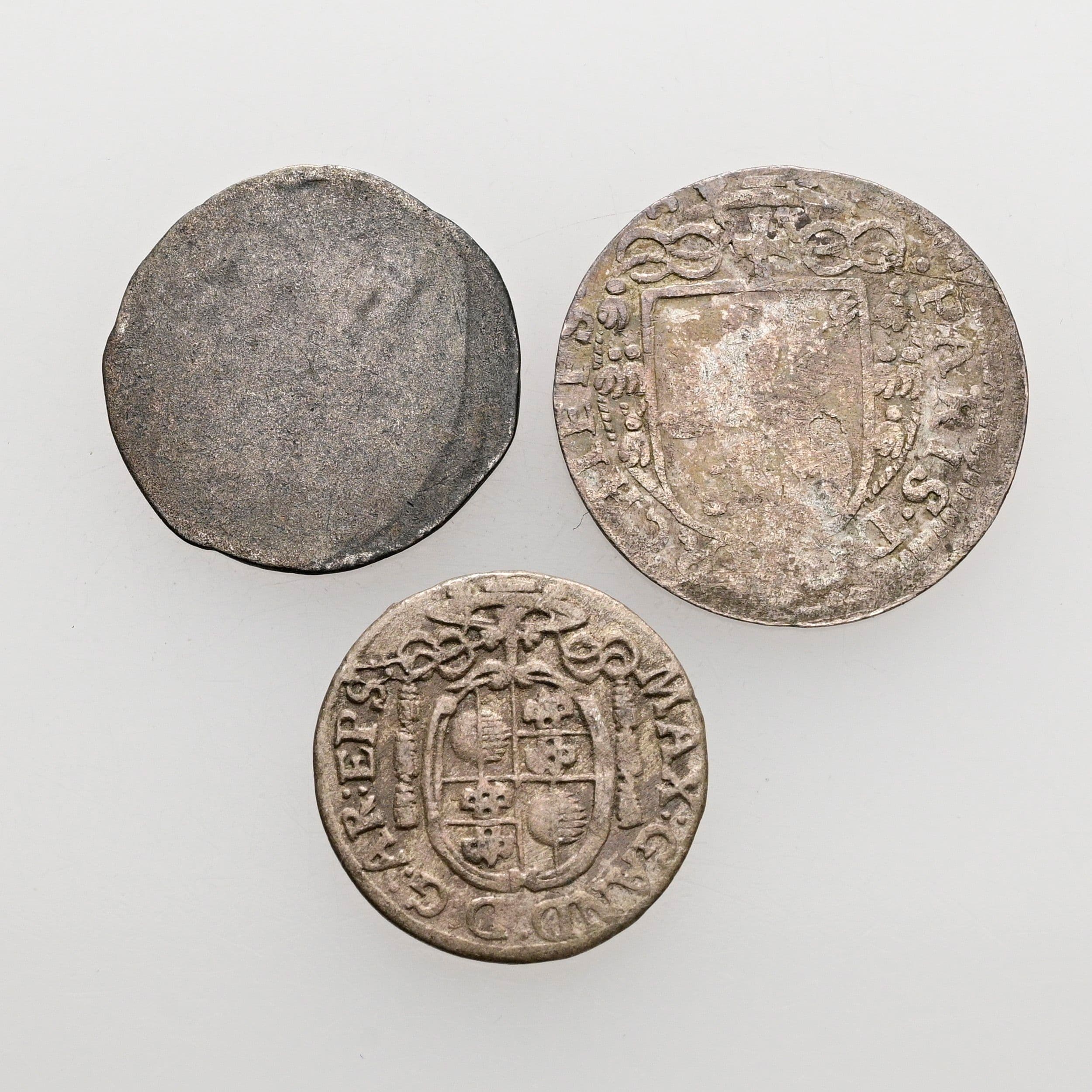 Lot Salzburger Kleinmünzen, 2 Pfennige, Kreuzer, 2 Kreuzer Salzburg – Rückseite