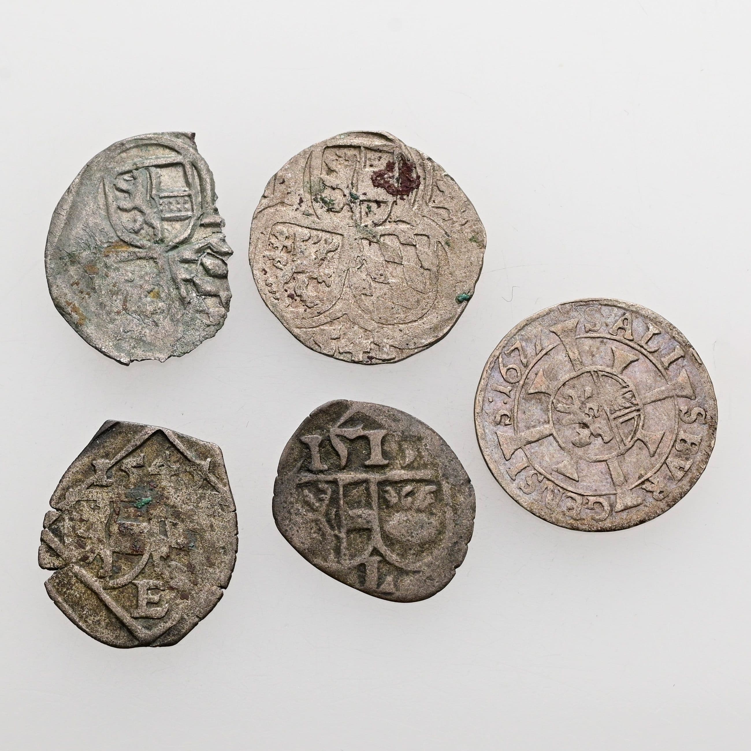 Lot Salzburger Kleinmünzen, Pfennig (3x), 2 Pfennige, Kreuzer