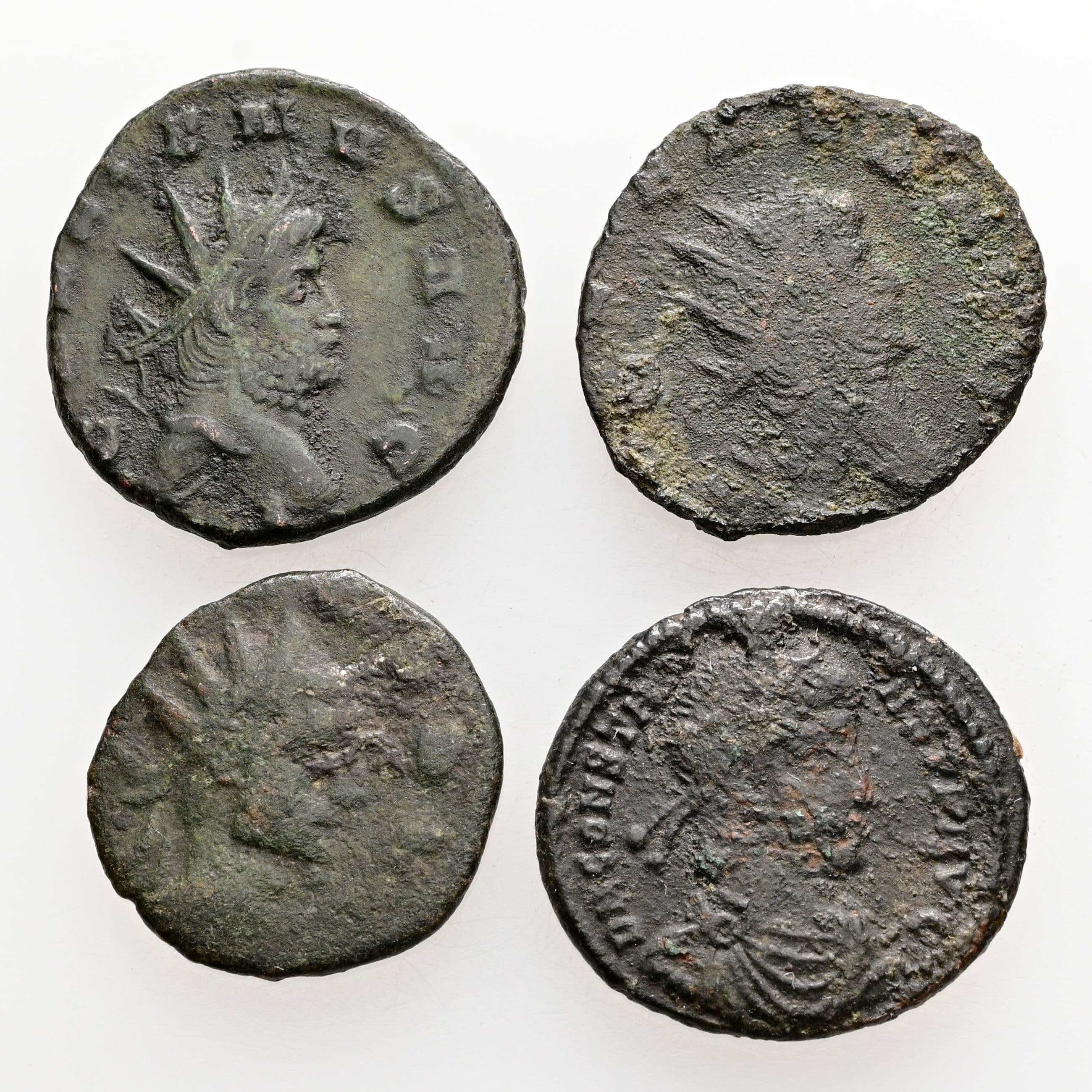 Lot mit 4 spätrömischen Bronzemünzen (Folles, Antoniniane)