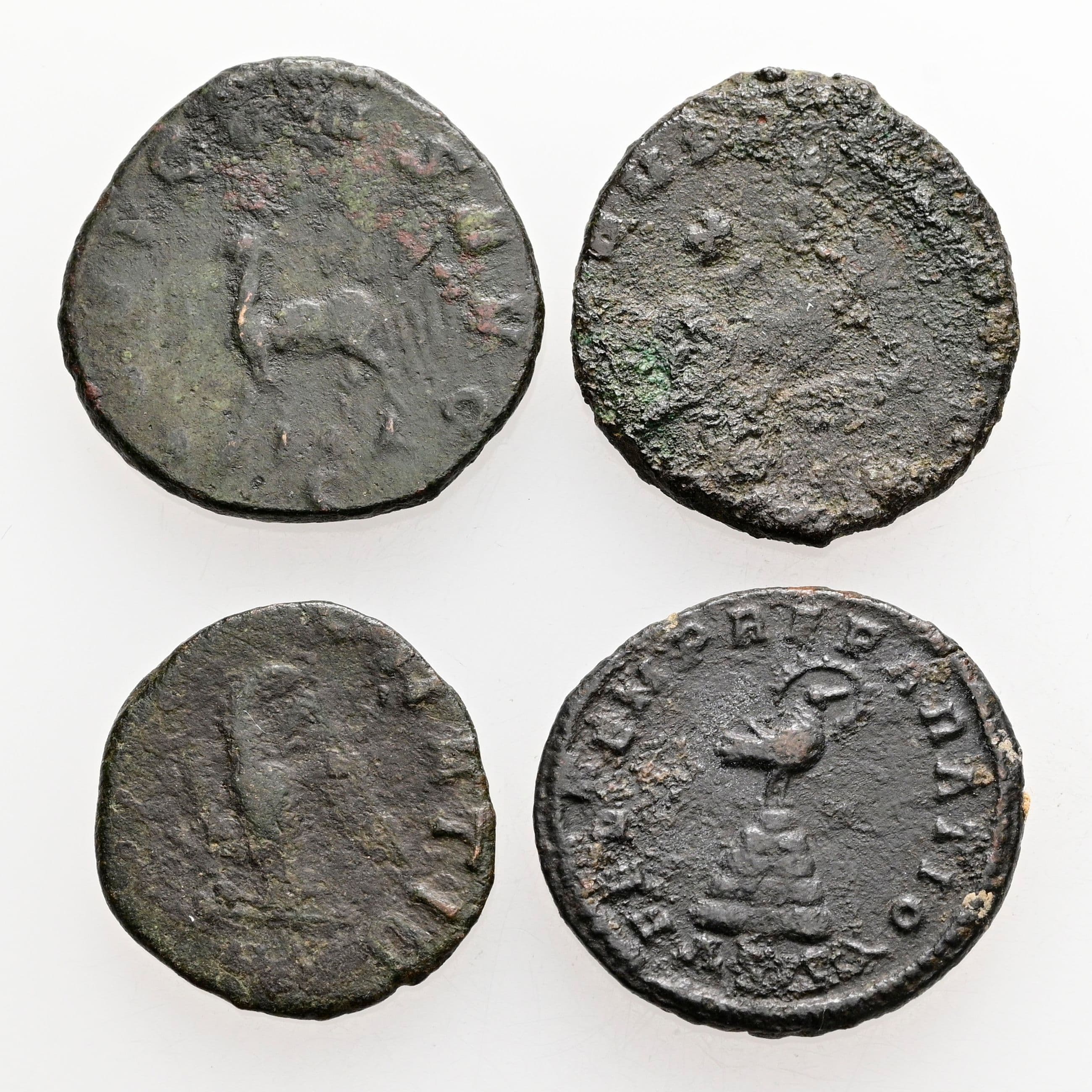 Lot mit 4 spätrömischen Bronzemünzen (Folles, Antoniniane)