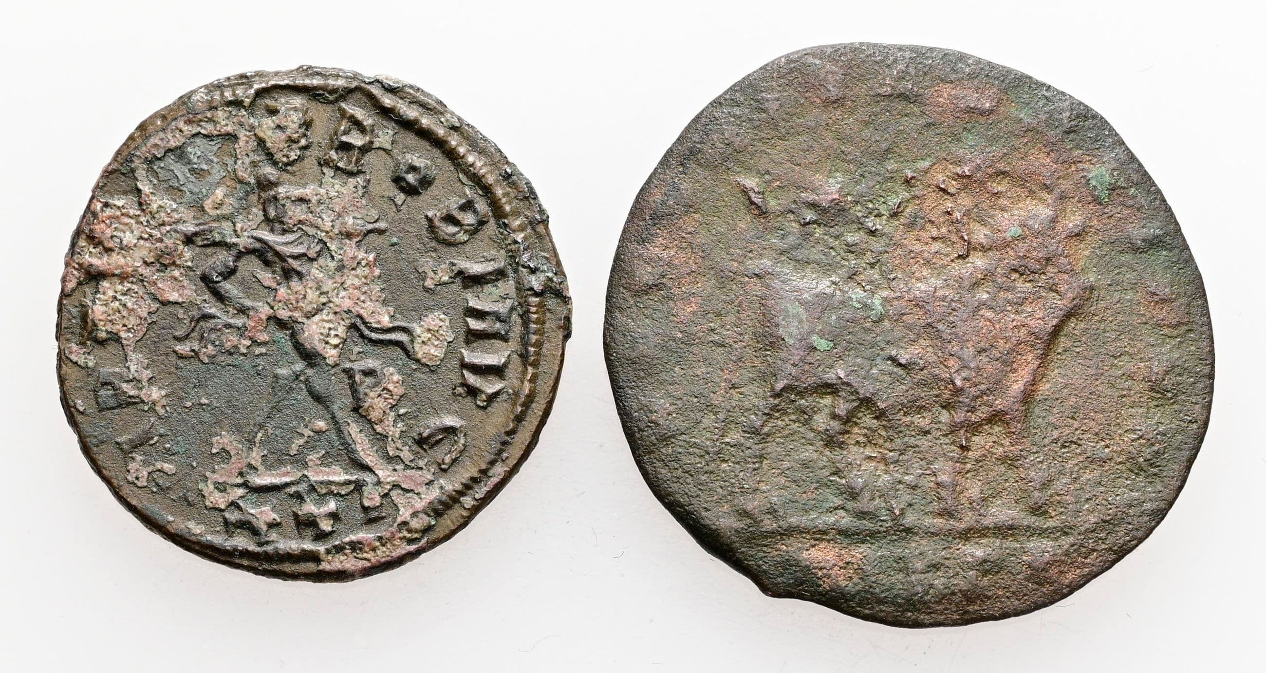 Lot mit 2 römischen Bronzemünzen (1x Antoninian, 1x Follis) Probus, Julianus II. Apostata Rom – Rückseite
