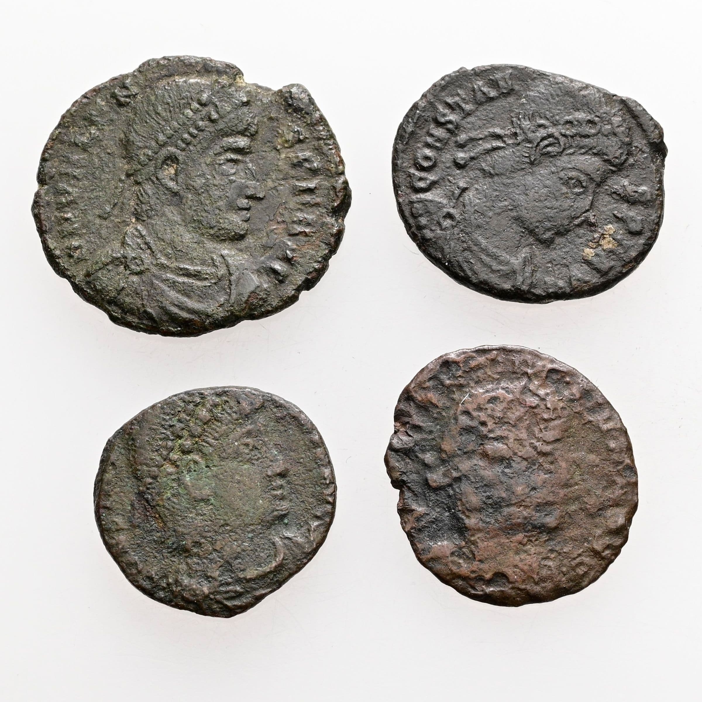 Lot mit 4 spätrömischen Bronzemünzen (Folles)