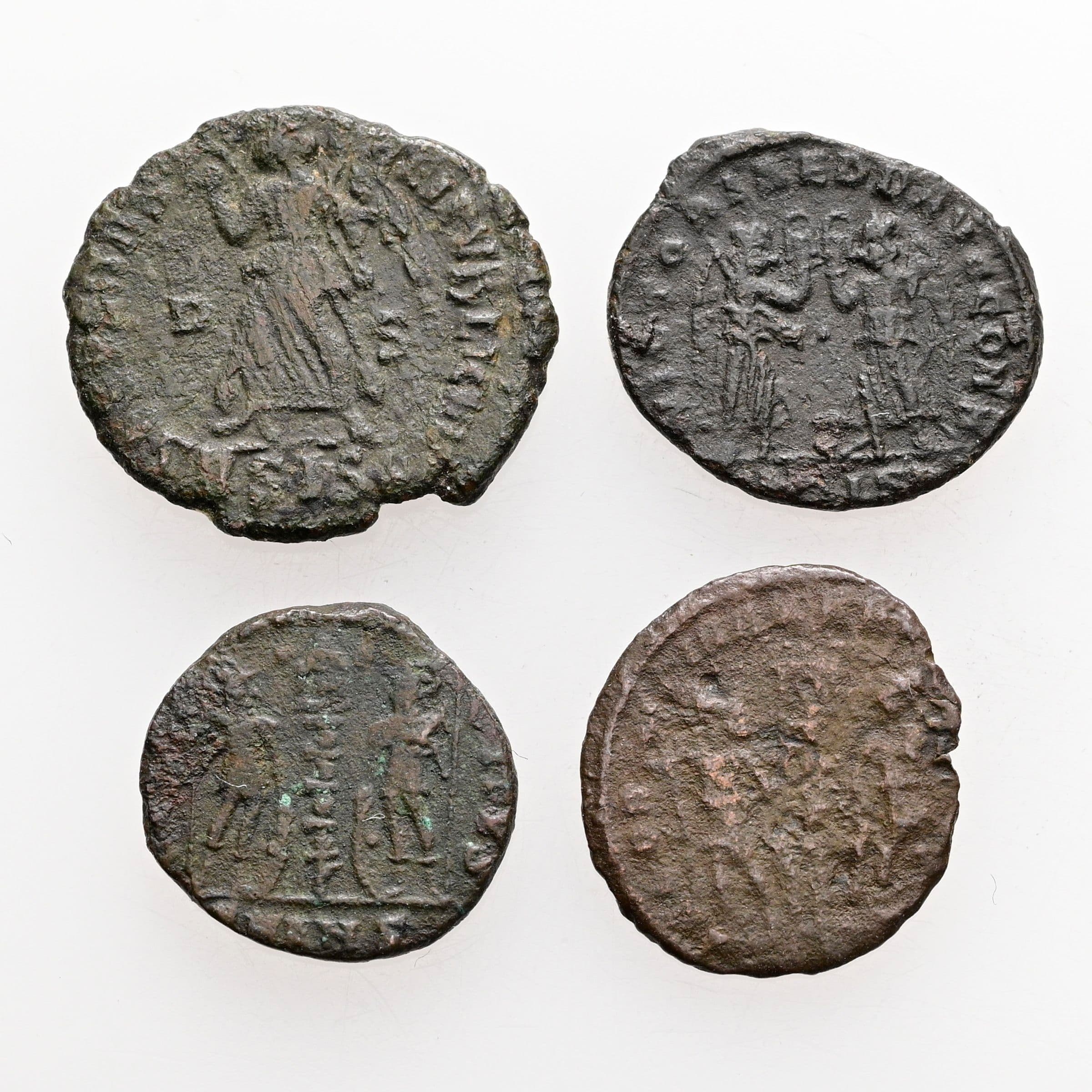 Lot mit 4 spätrömischen Bronzemünzen (Folles)